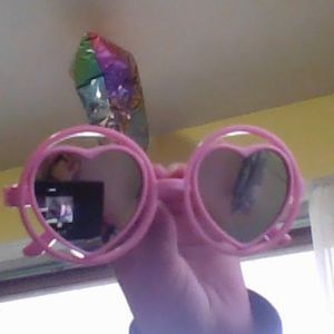 heart shaped sunglasses